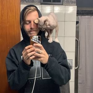 Meet your Posher, Kyle